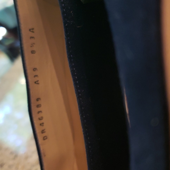 Salvatore Ferragamo Midnight Suede/ Leather Cap Toe Sonia Pump - Picture 4 of 12